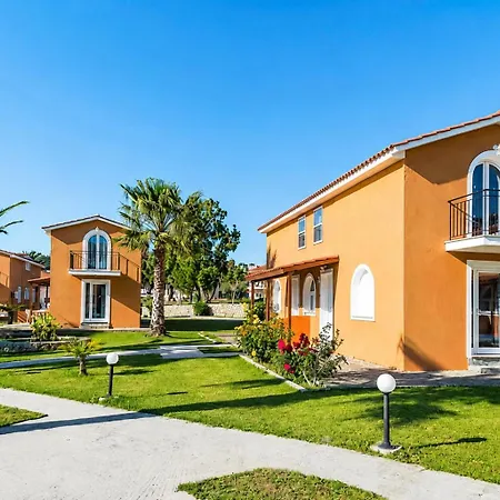 Διαμέρισμα Fully Renovated Two Bedroom Luxury By Bessie's Village Σβορωνάτα